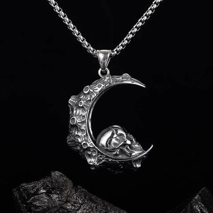 Moon Skull Pendant - Bold Elegance